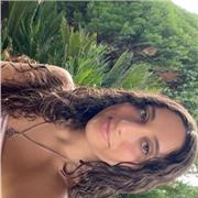 Estudiante con certificado B2 de inglés y entendimiento superior